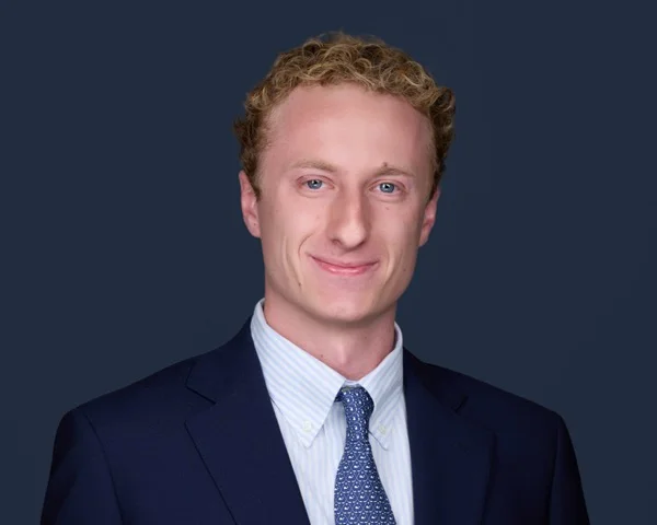 Professional financial services headshot example 4 - Malvern photography by Images by IBA