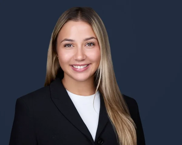 Professional financial services headshot example 5 - Malvern photography by Images by IBA